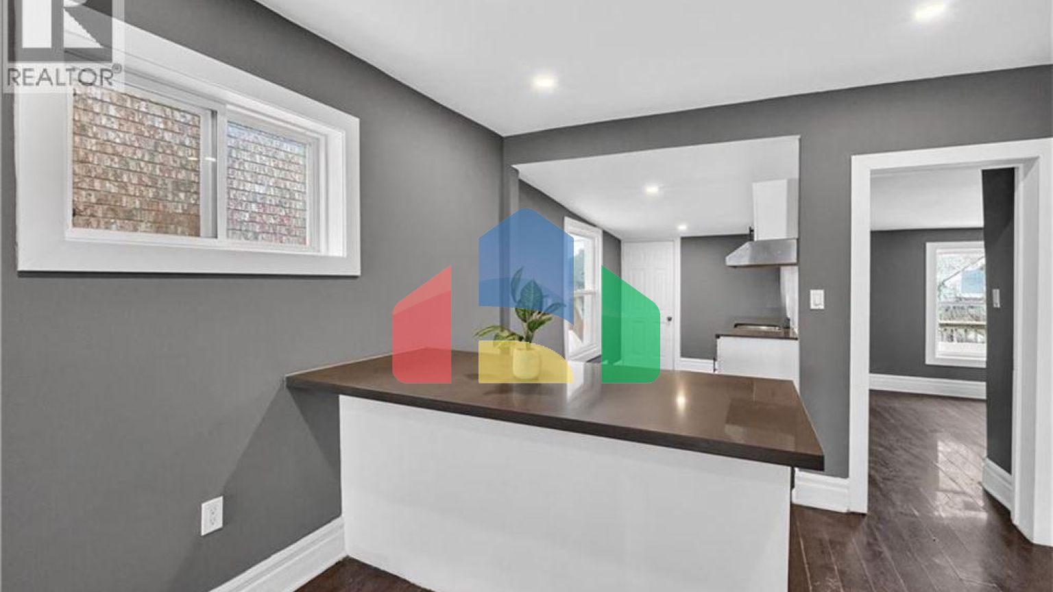 Residential - Single Family Home - Hamilton, Canada - Canada