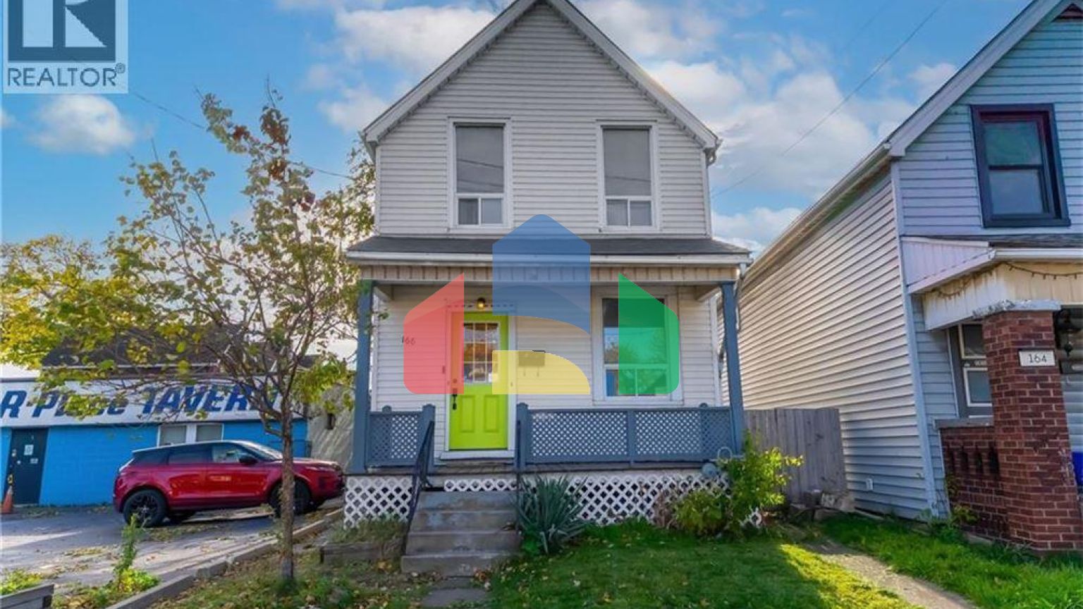 Residential - Single Family Home - Hamilton, Canada - Canada