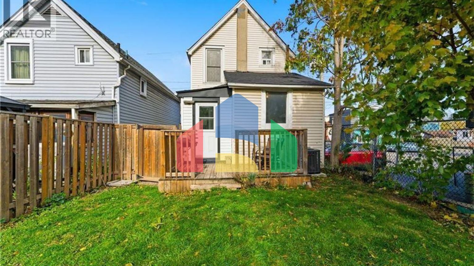 Residential - Single Family Home - Hamilton, Canada - Canada