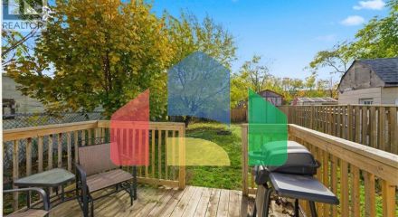 Residential - Single Family Home - Hamilton, Canada - Canada