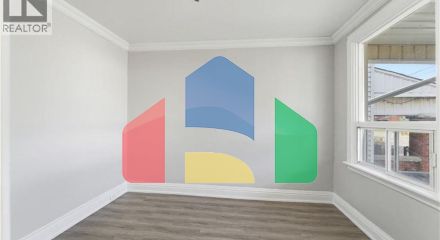 Residential - Single Family Home - Hamilton, Canada - Canada