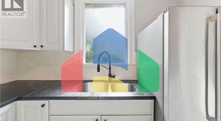 Residential - Single Family Home - Hamilton, Canada - Canada