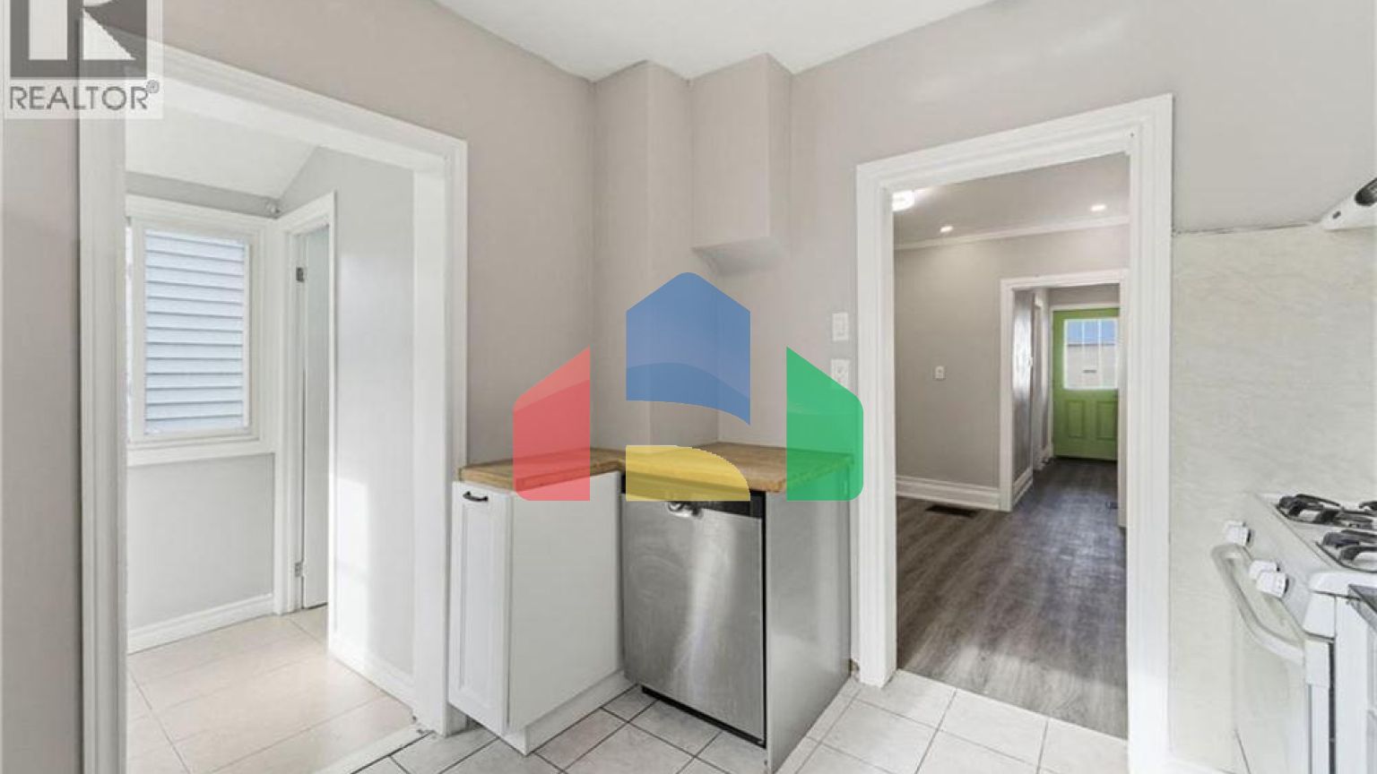 Residential - Single Family Home - Hamilton, Canada - Canada