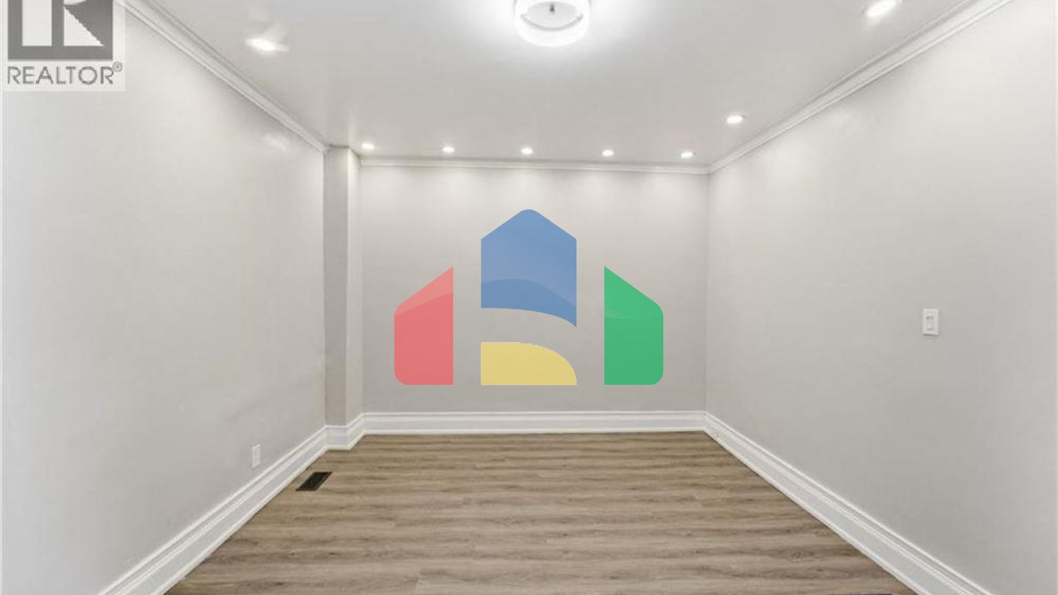 Residential - Single Family Home - Hamilton, Canada - Canada