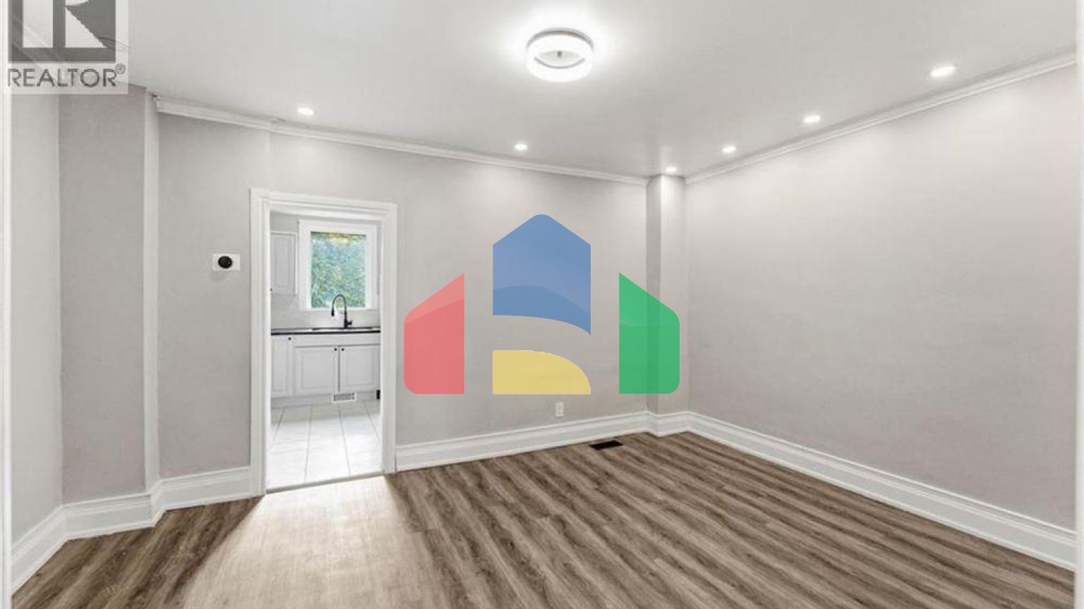 Residential - Single Family Home - Hamilton, Canada - Canada