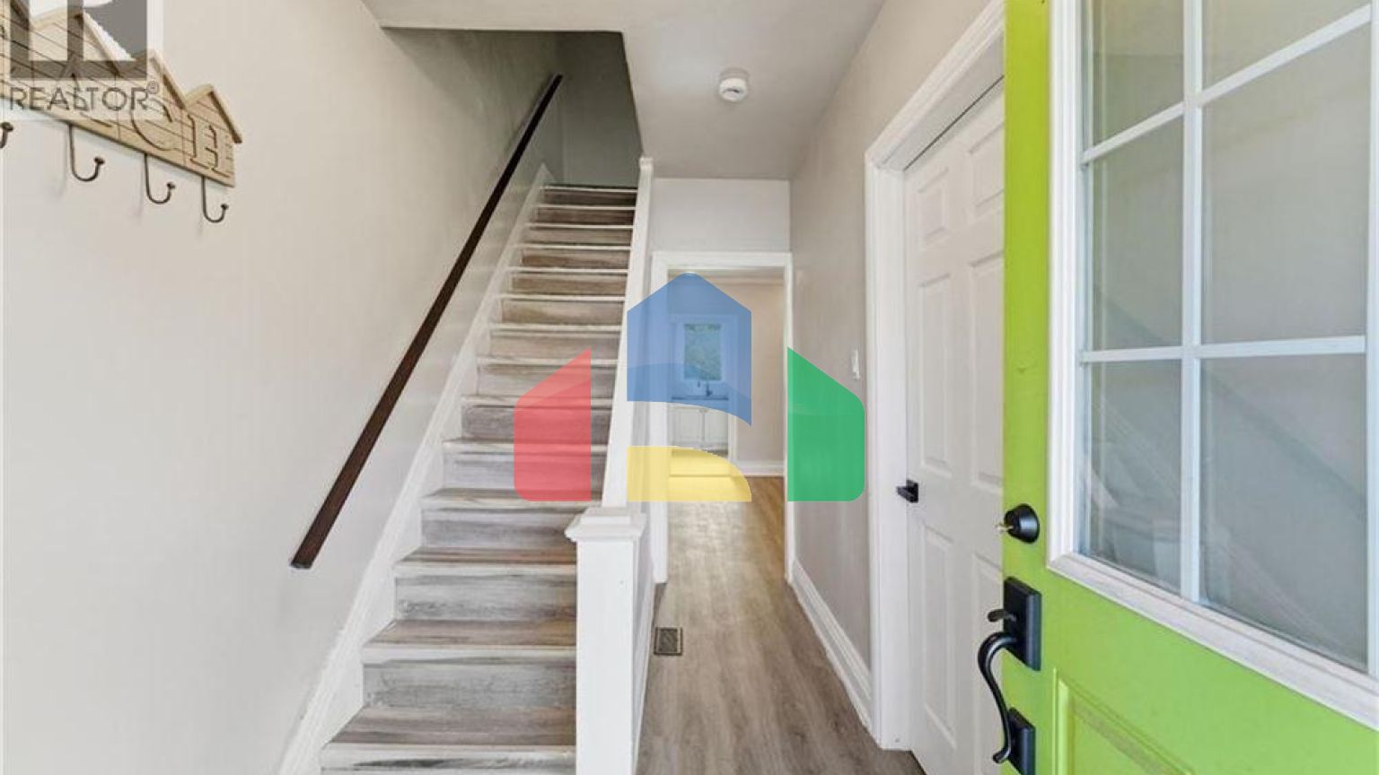 Residential - Single Family Home - Hamilton, Canada - Canada