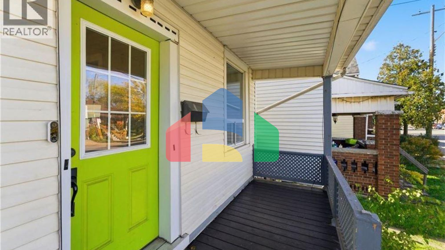 Residential - Single Family Home - Hamilton, Canada - Canada