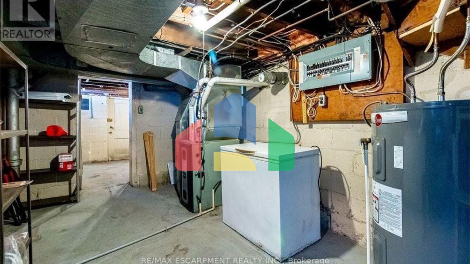 Residential - Single Family Home - Hamilton, Canada - Canada