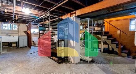 Residential - Single Family Home - Hamilton, Canada - Canada