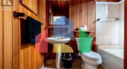 Residential - Single Family Home - Hamilton, Canada - Canada