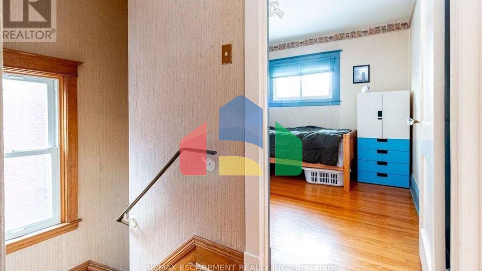 Residential - Single Family Home - Hamilton, Canada - Canada