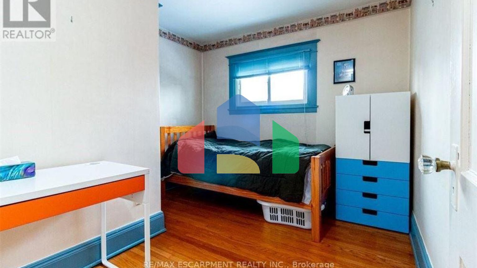 Residential - Single Family Home - Hamilton, Canada - Canada