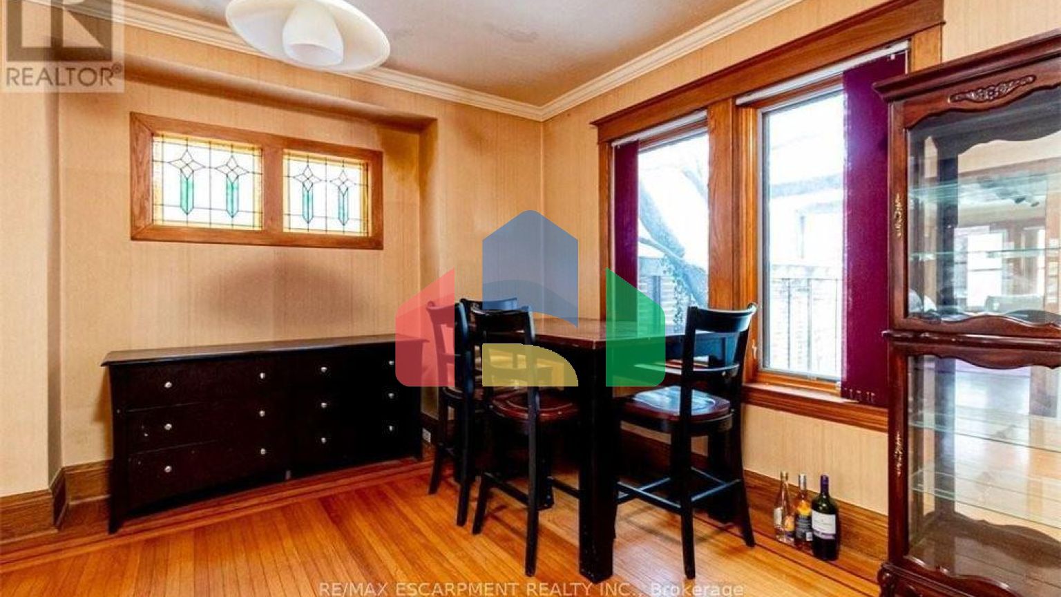 Residential - Single Family Home - Hamilton, Canada - Canada