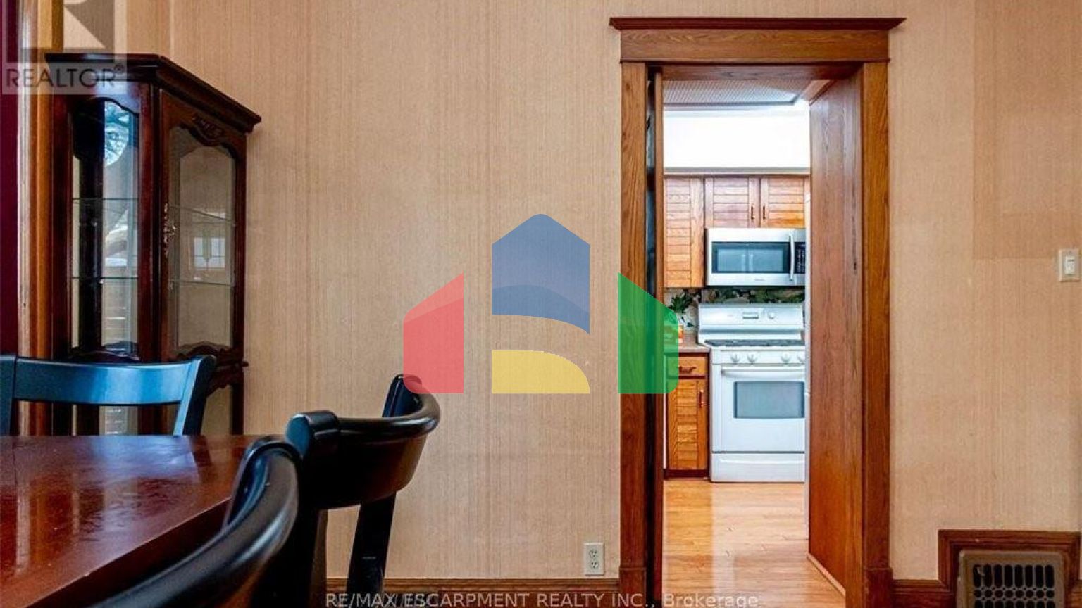 Residential - Single Family Home - Hamilton, Canada - Canada