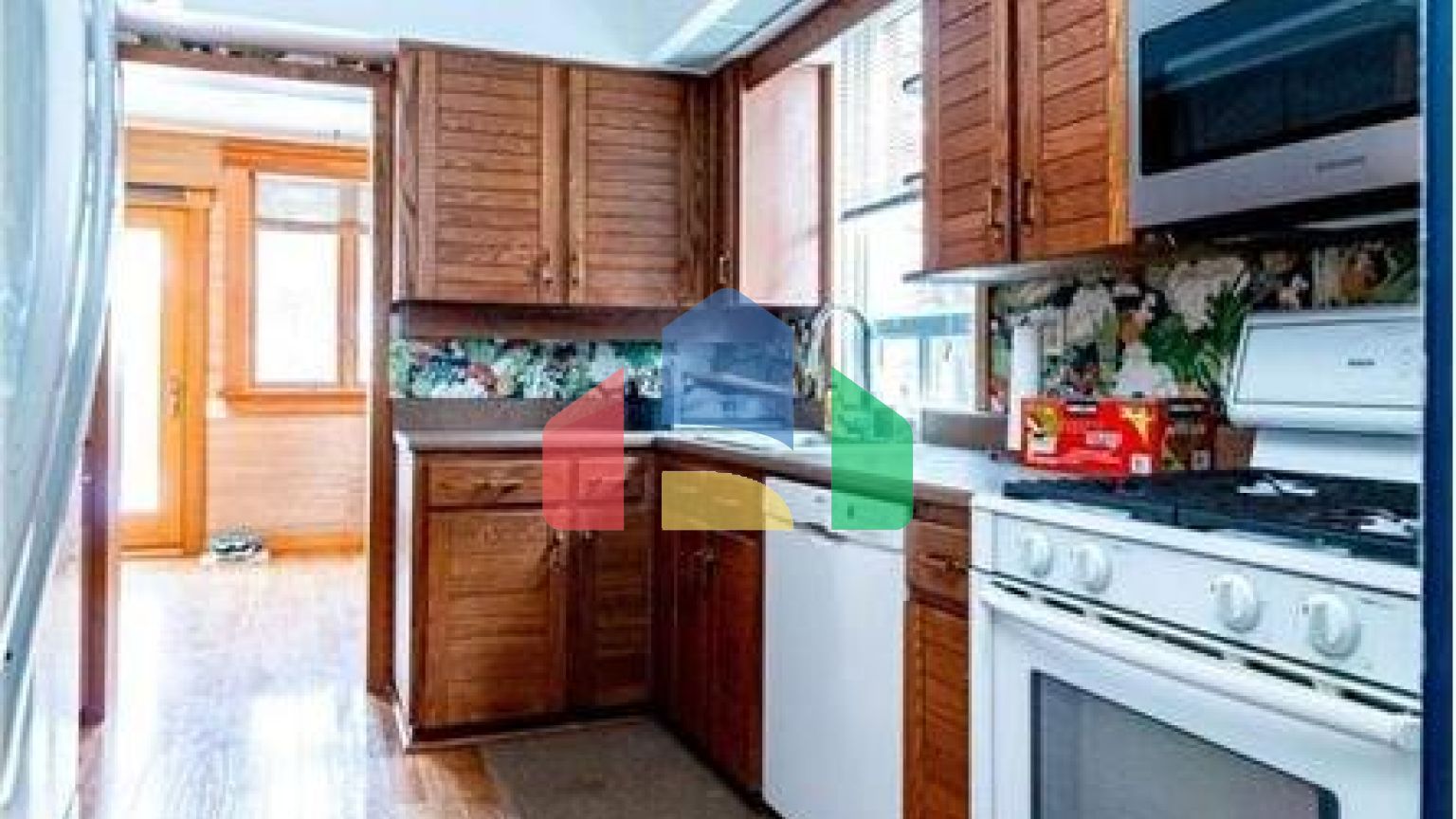 Residential - Single Family Home - Hamilton, Canada - Canada