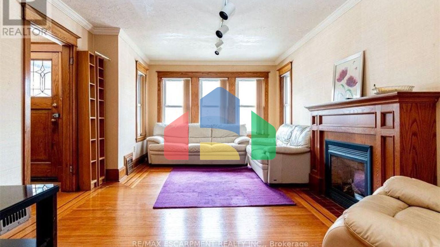 Residential - Single Family Home - Hamilton, Canada - Canada