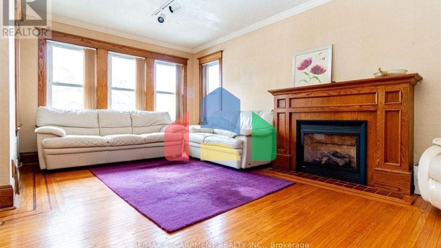 Residential - Single Family Home - Hamilton, Canada - Canada