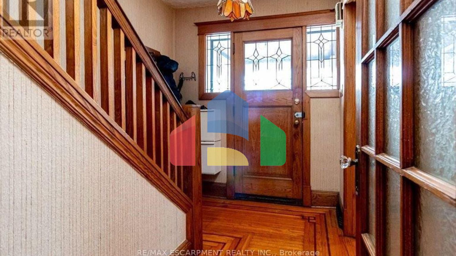 Residential - Single Family Home - Hamilton, Canada - Canada