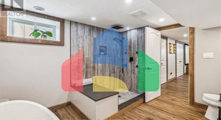 Residential - Single Family Home - Hamilton, Canada - Canada