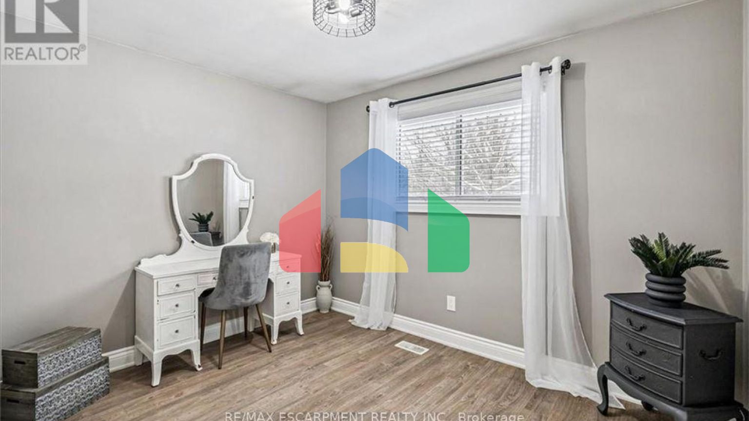 Residential - Single Family Home - Hamilton, Canada - Canada