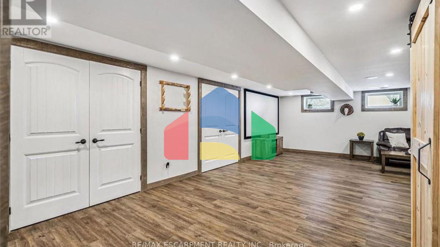 Residential - Single Family Home - Hamilton, Canada - Canada