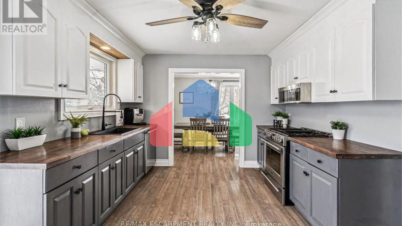 Residential - Single Family Home - Hamilton, Canada - Canada