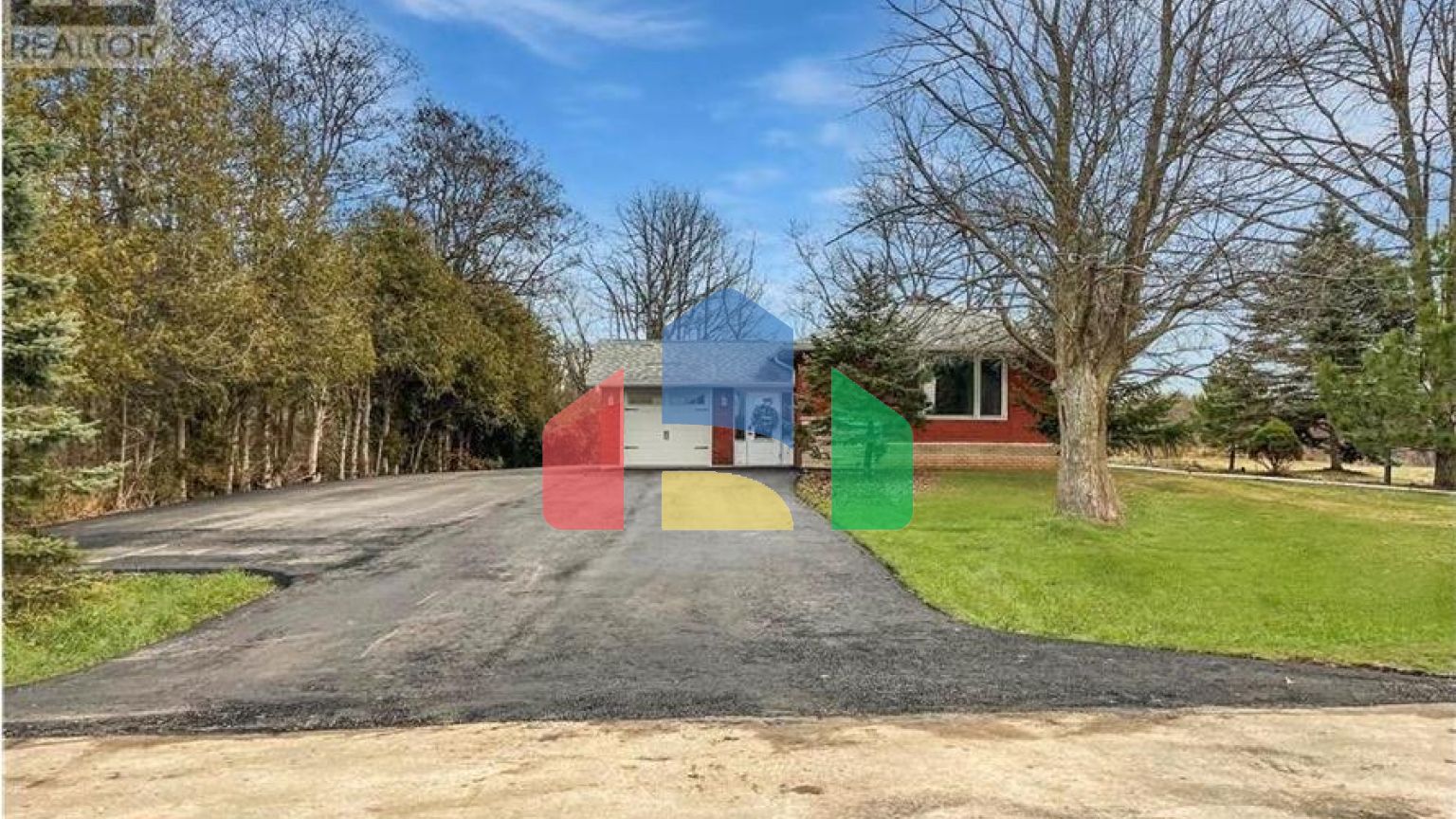 Residential - Single Family Home - Hamilton, Canada - Canada