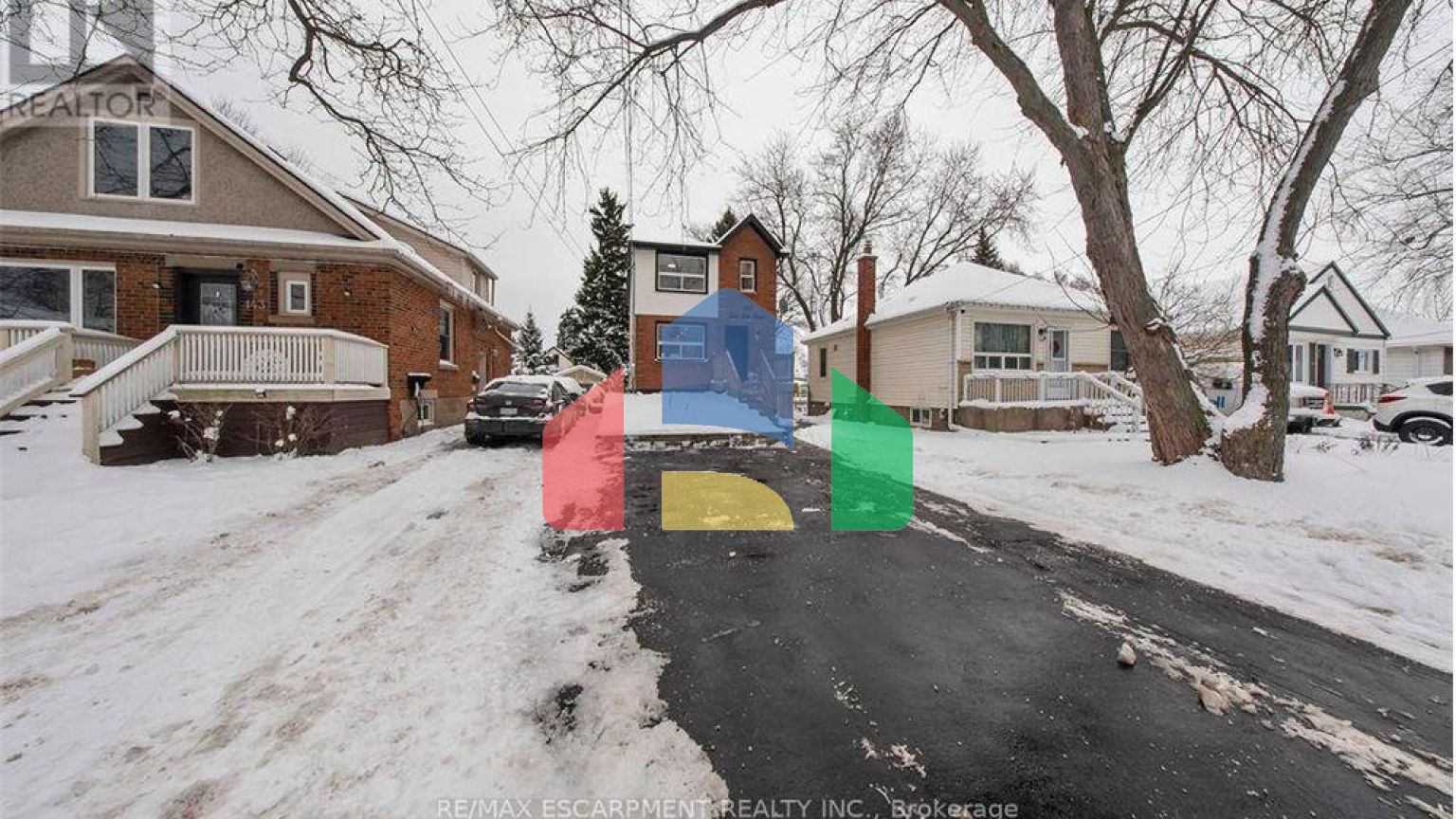 Residential - Single Family Home - Hamilton, Canada - Canada