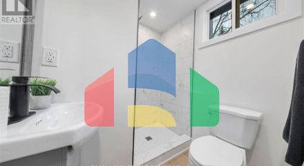 Residential - Single Family Home - Hamilton, Canada - Canada