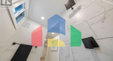 Residential - Single Family Home - Hamilton, Canada - Canada