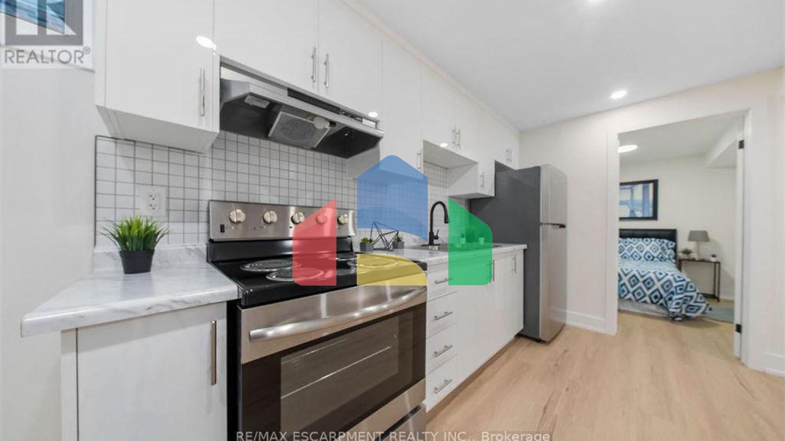 Residential - Single Family Home - Hamilton, Canada - Canada