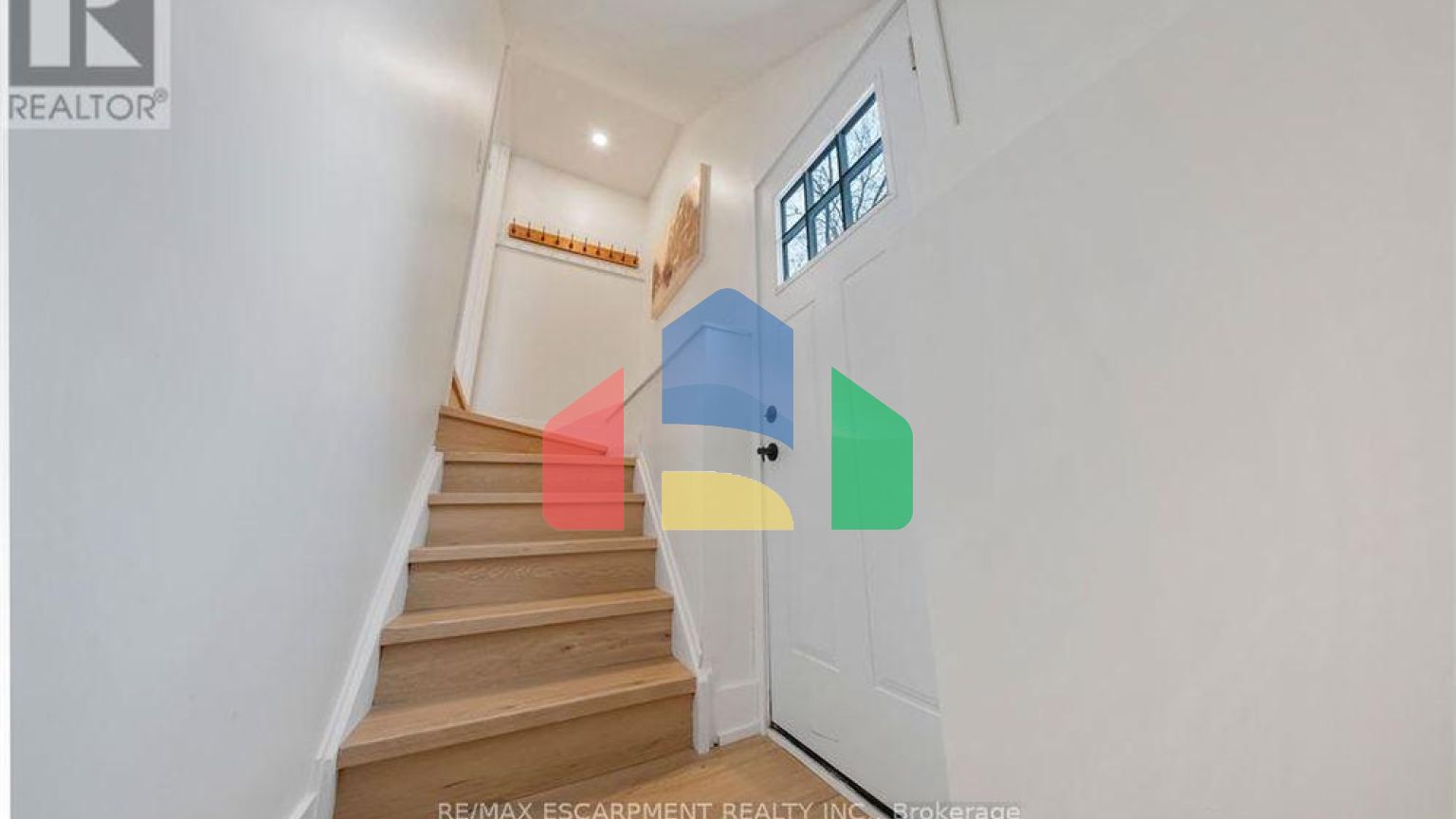 Residential - Single Family Home - Hamilton, Canada - Canada