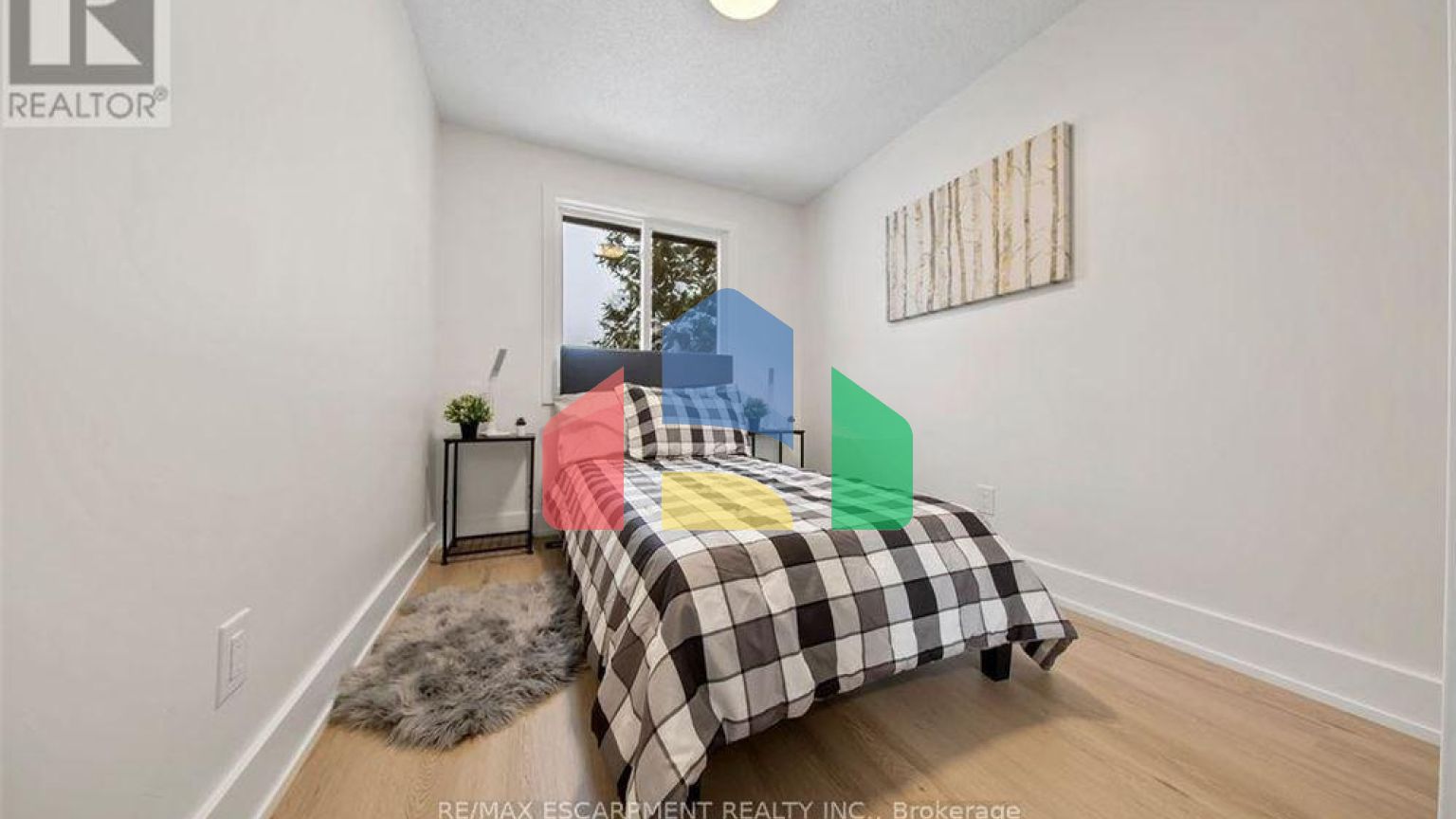 Residential - Single Family Home - Hamilton, Canada - Canada