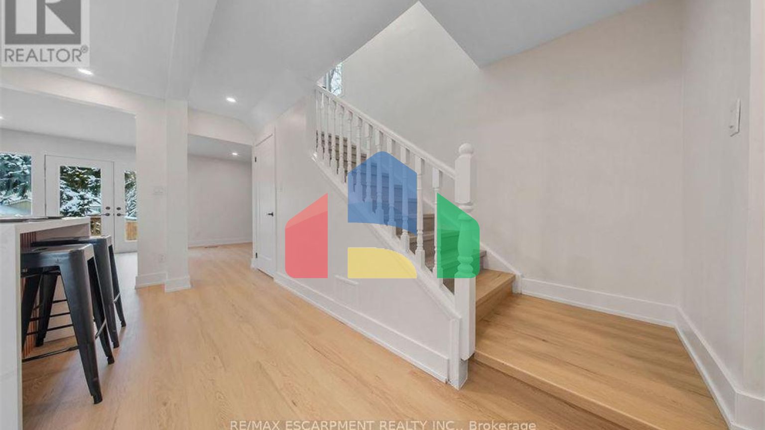 Residential - Single Family Home - Hamilton, Canada - Canada