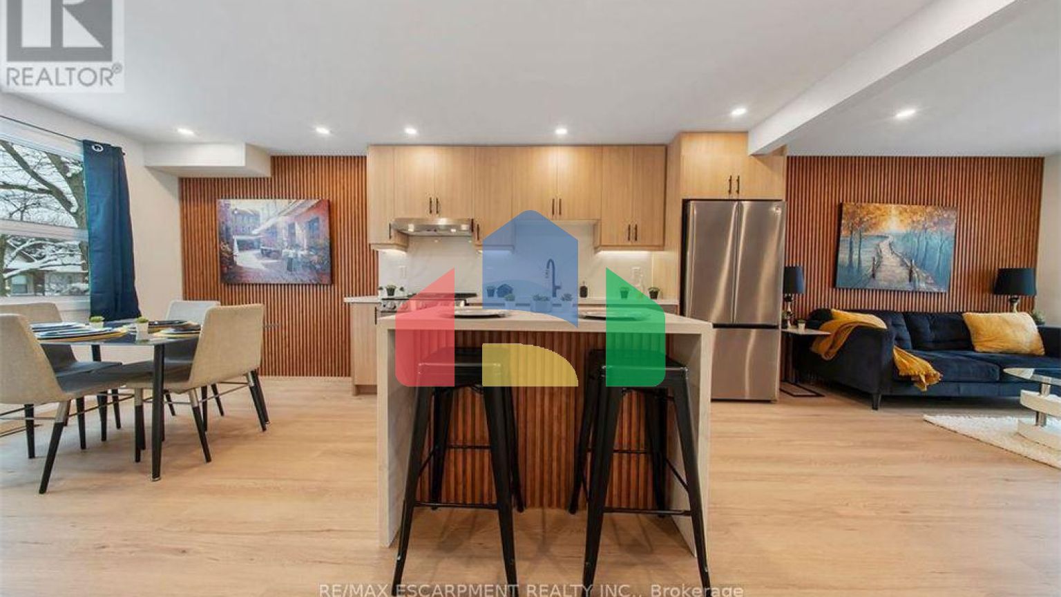 Residential - Single Family Home - Hamilton, Canada - Canada