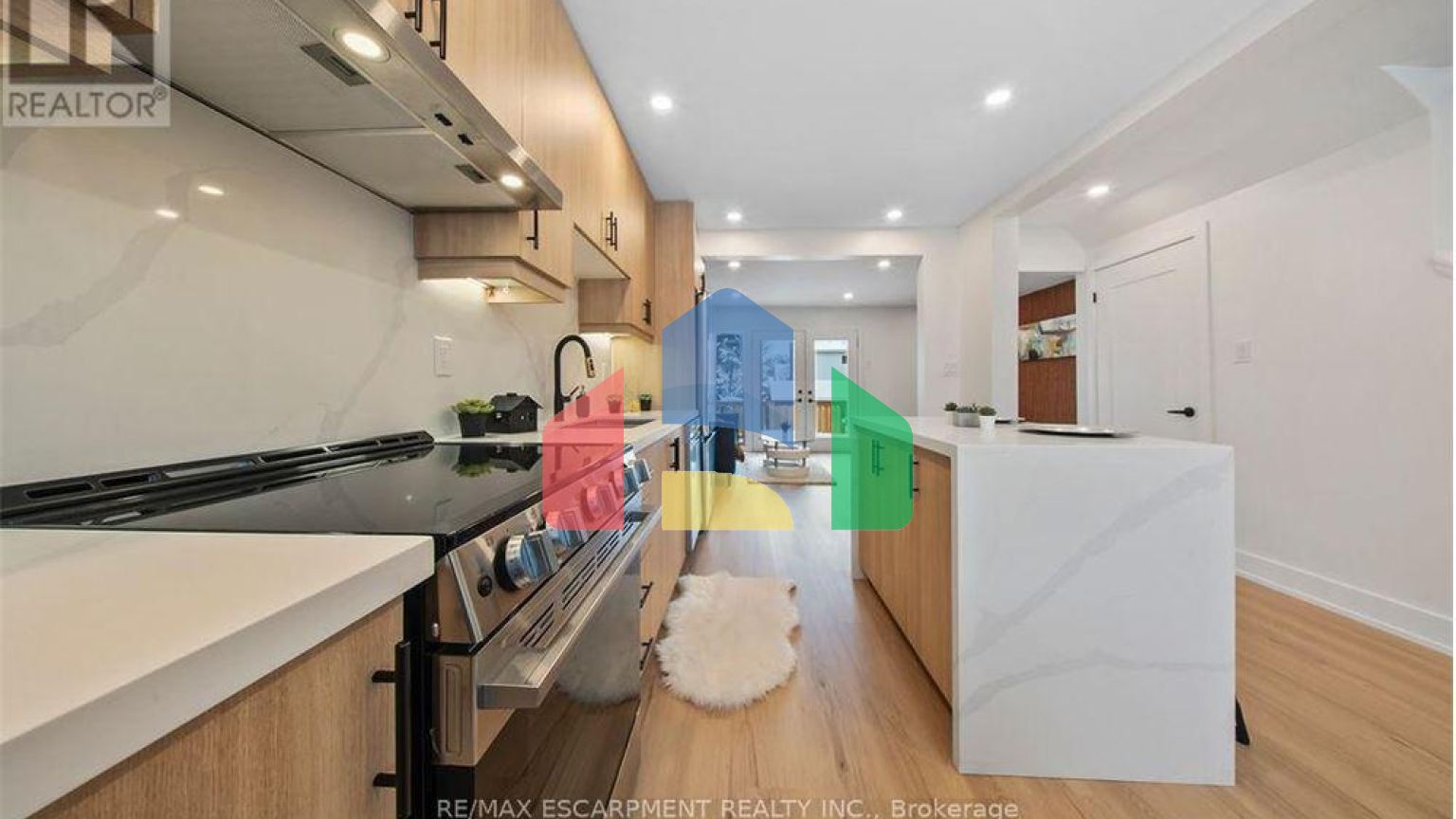 Residential - Single Family Home - Hamilton, Canada - Canada