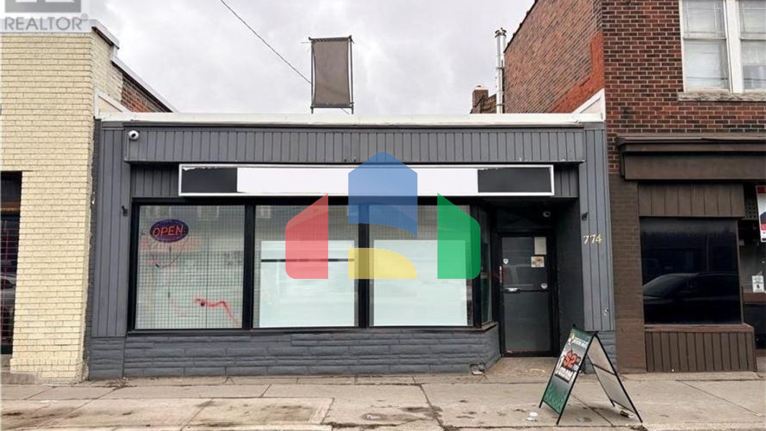 Commercial - Commercial/Retail - Hamilton, Canada - Canada