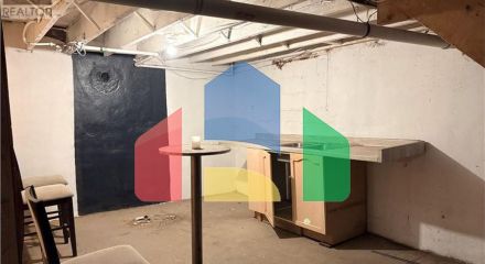 Commercial - Commercial/Retail - Hamilton, Canada - Canada