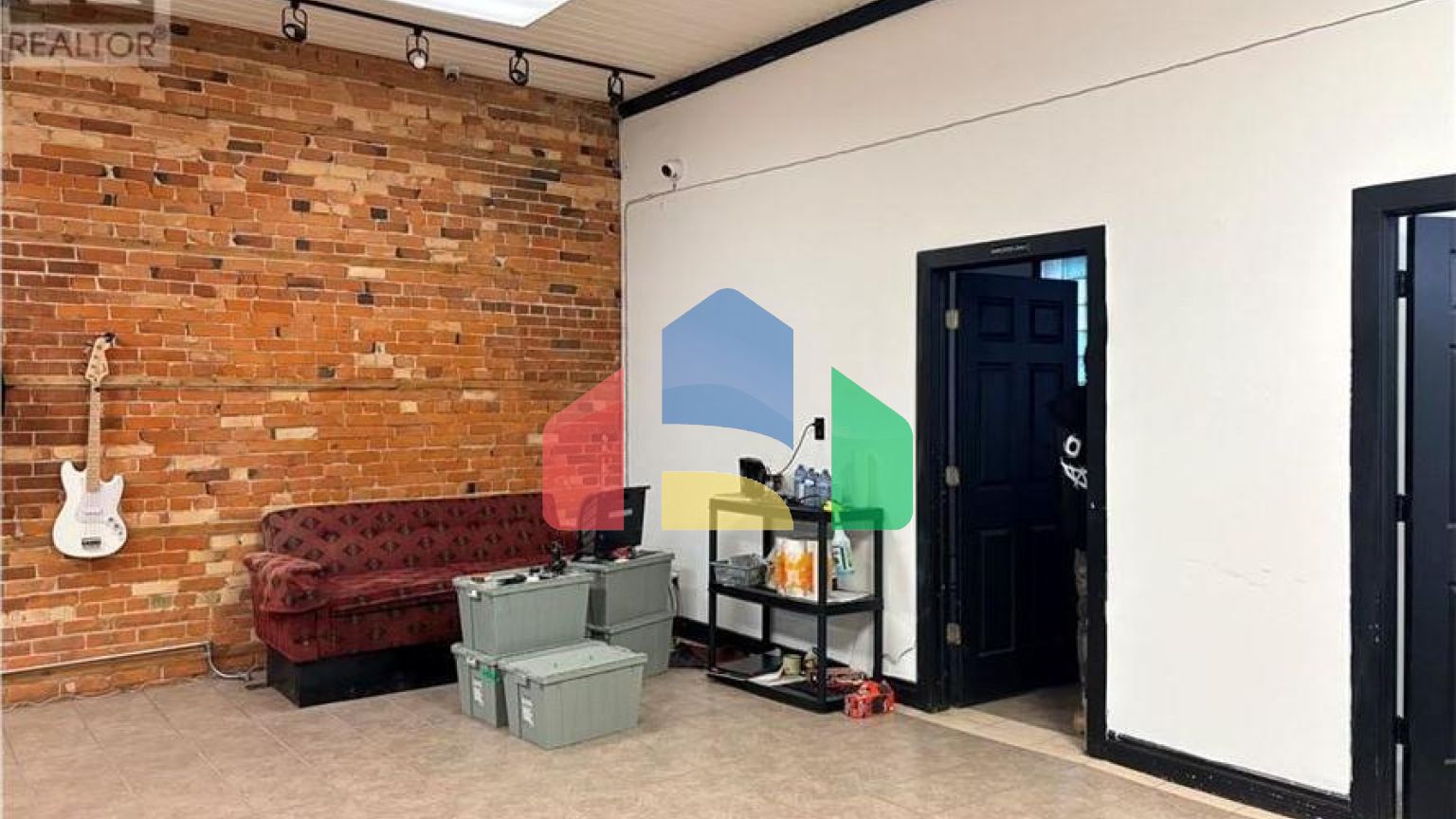 Commercial - Commercial/Retail - Hamilton, Canada - Canada