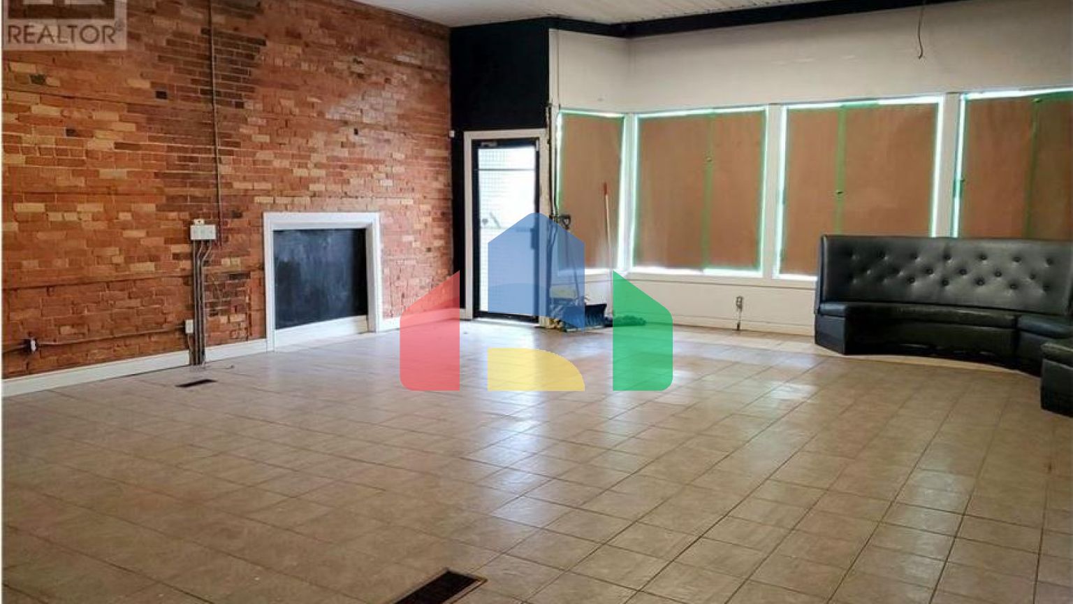 Commercial - Commercial/Retail - Hamilton, Canada - Canada