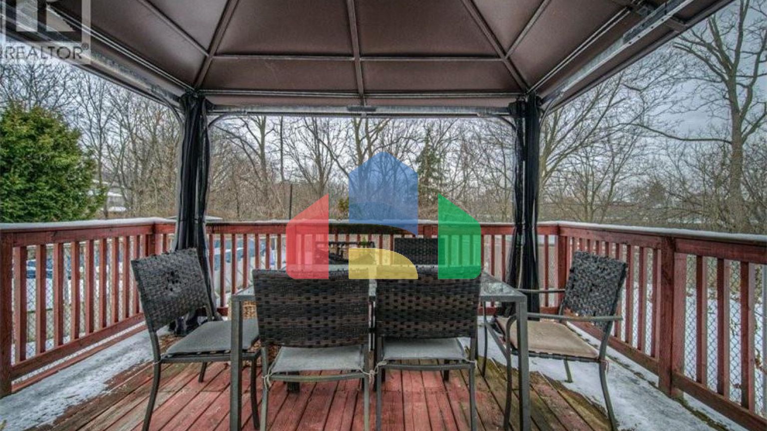 Residential - Single Family Home - Hamilton, Canada - Canada