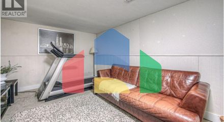 Residential - Single Family Home - Hamilton, Canada - Canada