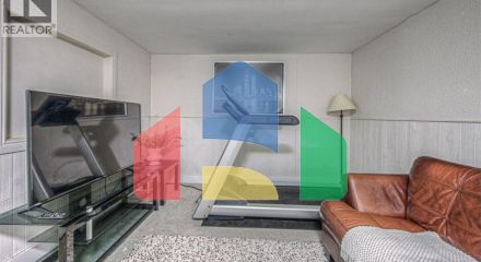 Residential - Single Family Home - Hamilton, Canada - Canada