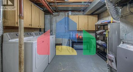 Residential - Single Family Home - Hamilton, Canada - Canada