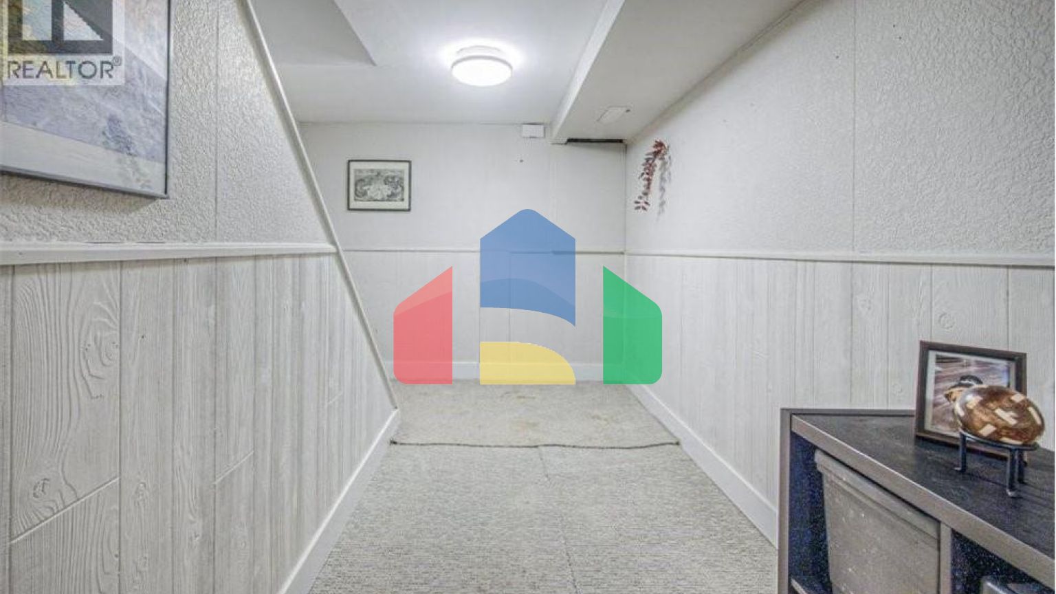 Residential - Single Family Home - Hamilton, Canada - Canada