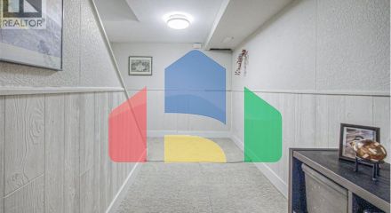 Residential - Single Family Home - Hamilton, Canada - Canada