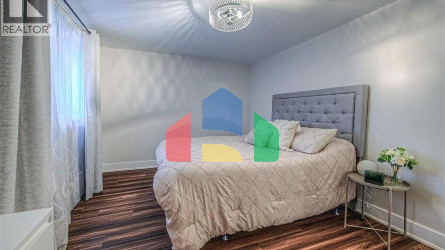 Residential - Single Family Home - Hamilton, Canada - Canada