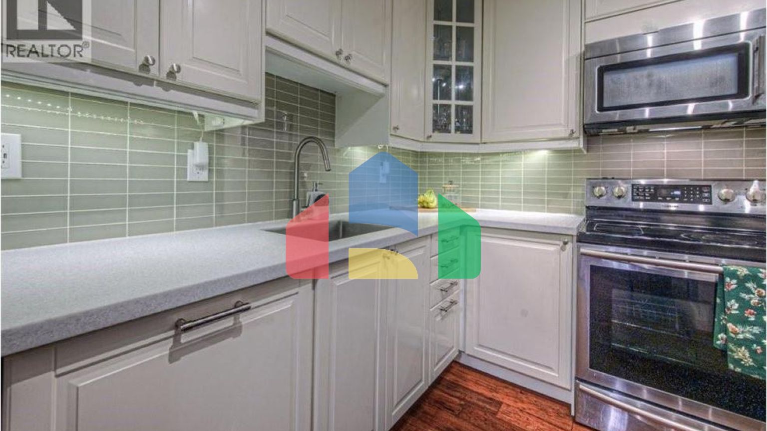 Residential - Single Family Home - Hamilton, Canada - Canada