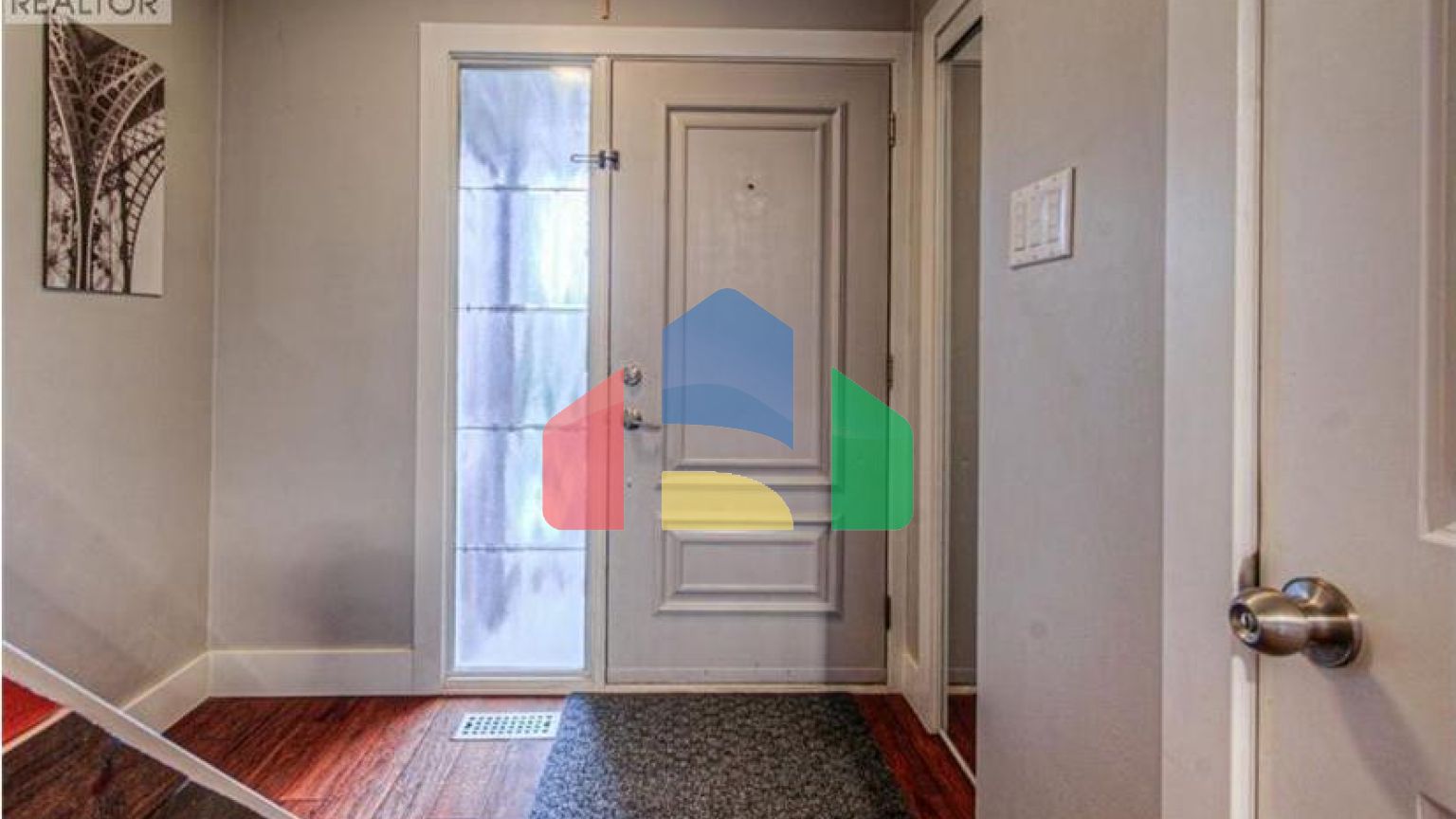 Residential - Single Family Home - Hamilton, Canada - Canada