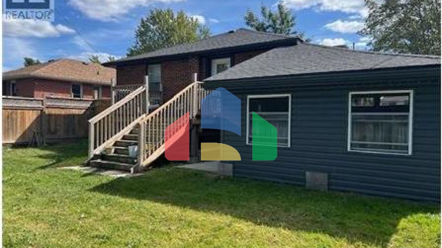 Residential - Single Family Home - Hamilton, Canada - Canada